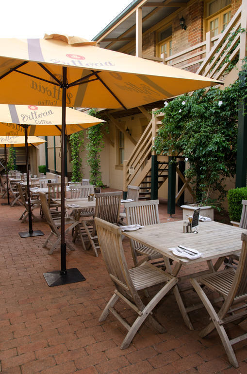 Cobb & Co Court Boutique Hotel Mudgee Esterno foto