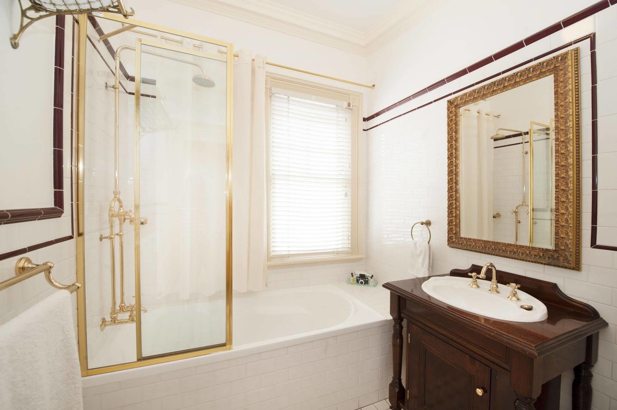 Cobb & Co Court Boutique Hotel Mudgee Esterno foto