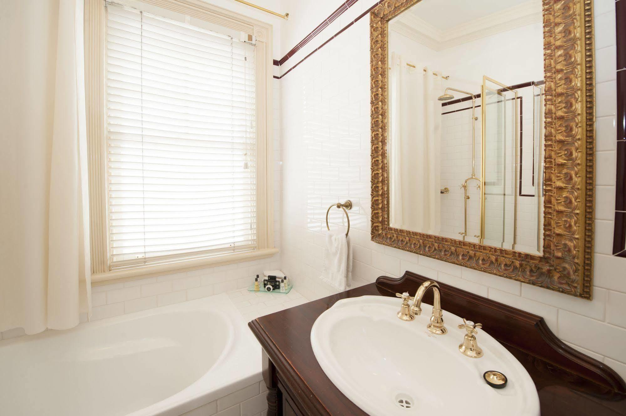 Cobb & Co Court Boutique Hotel Mudgee Esterno foto