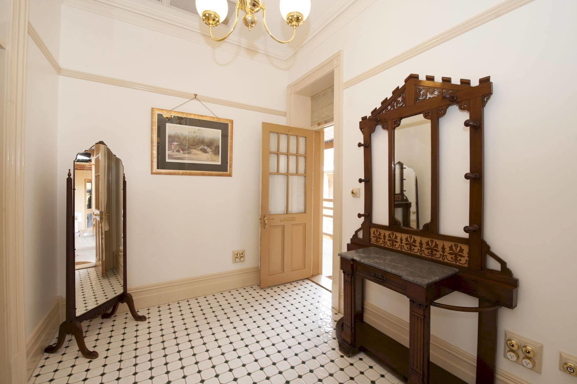 Cobb & Co Court Boutique Hotel Mudgee Esterno foto