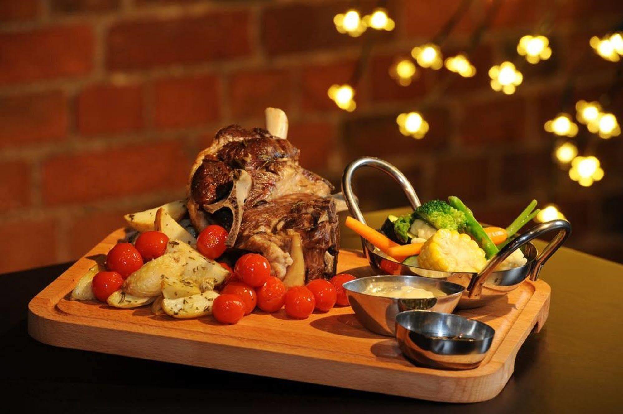 Cobb & Co Court Boutique Hotel Mudgee Esterno foto