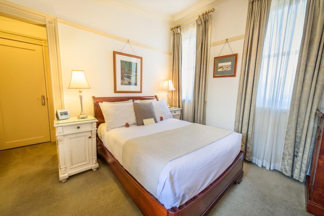 Cobb & Co Court Boutique Hotel Mudgee Esterno foto